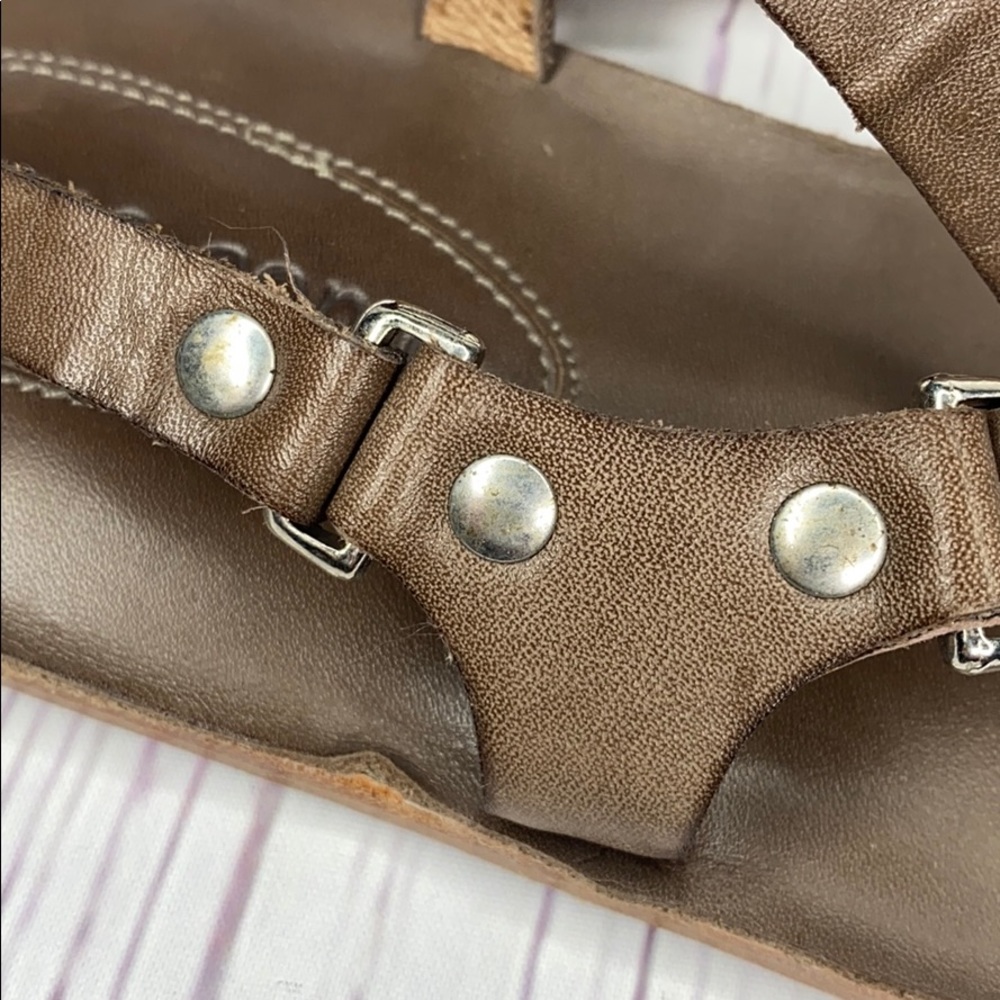 Corso Como 7.5 Brown Leather Toe Wrap Flat Sandal - Picture 6 of 9